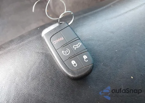 2014 Chrysler 300 z USA, uszkodzony, nr VIN 2C3CCARG5EH184398